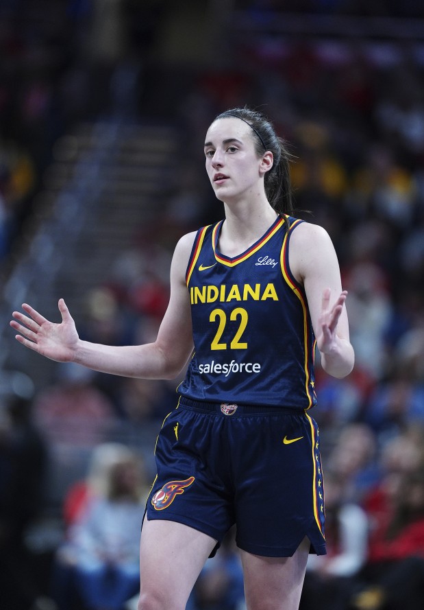 KOK-🤕狂热官方：克拉克左股四头肌拉伤将至少缺席两周