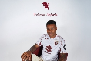 租借+有条件买断！官方：都灵引进恩波利23岁英格兰中场安乔林