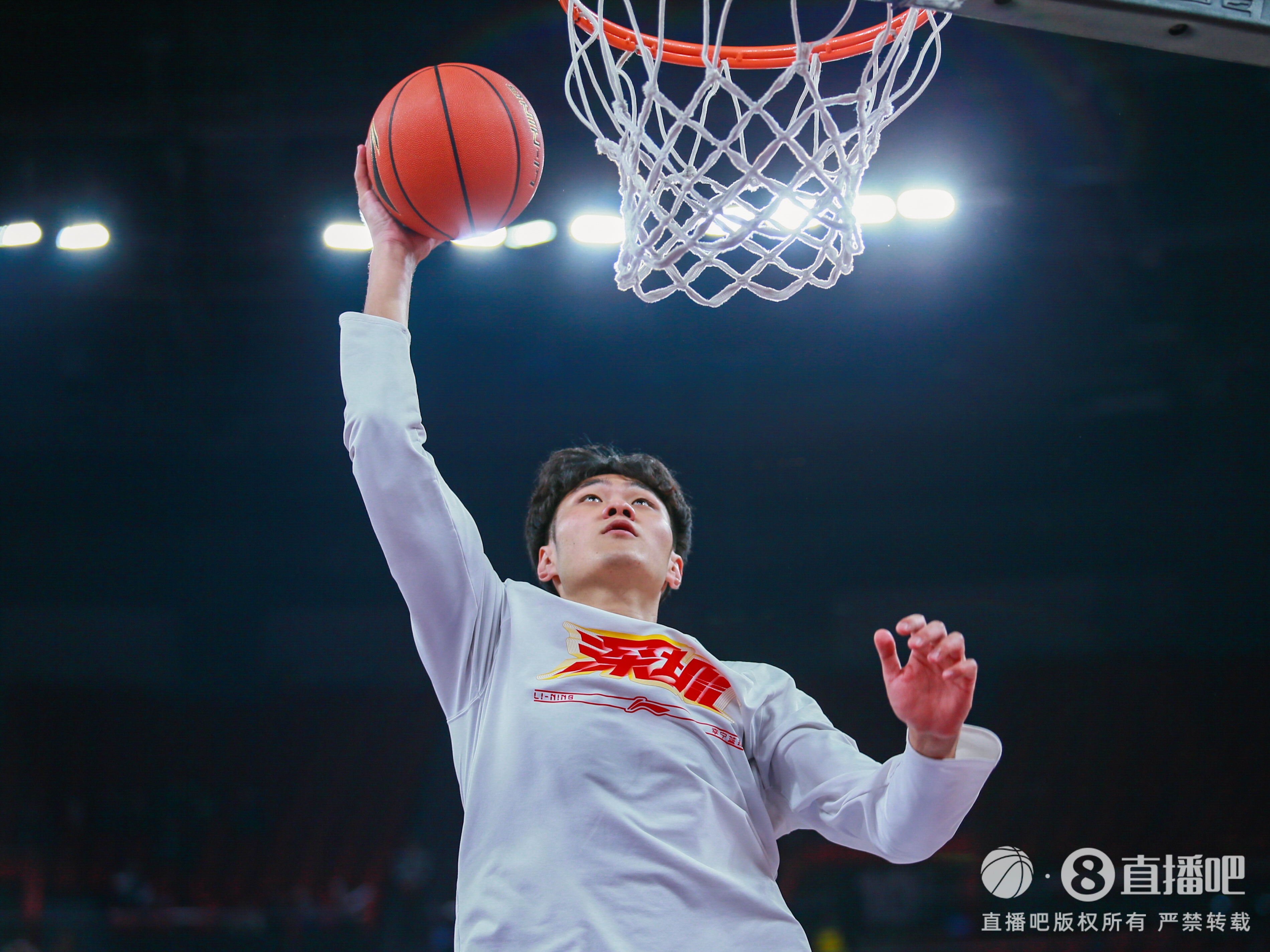 中国男篮今晚启程开启欧洲拉练 将和突尼斯&amp;荷兰打4场 王浩然离队